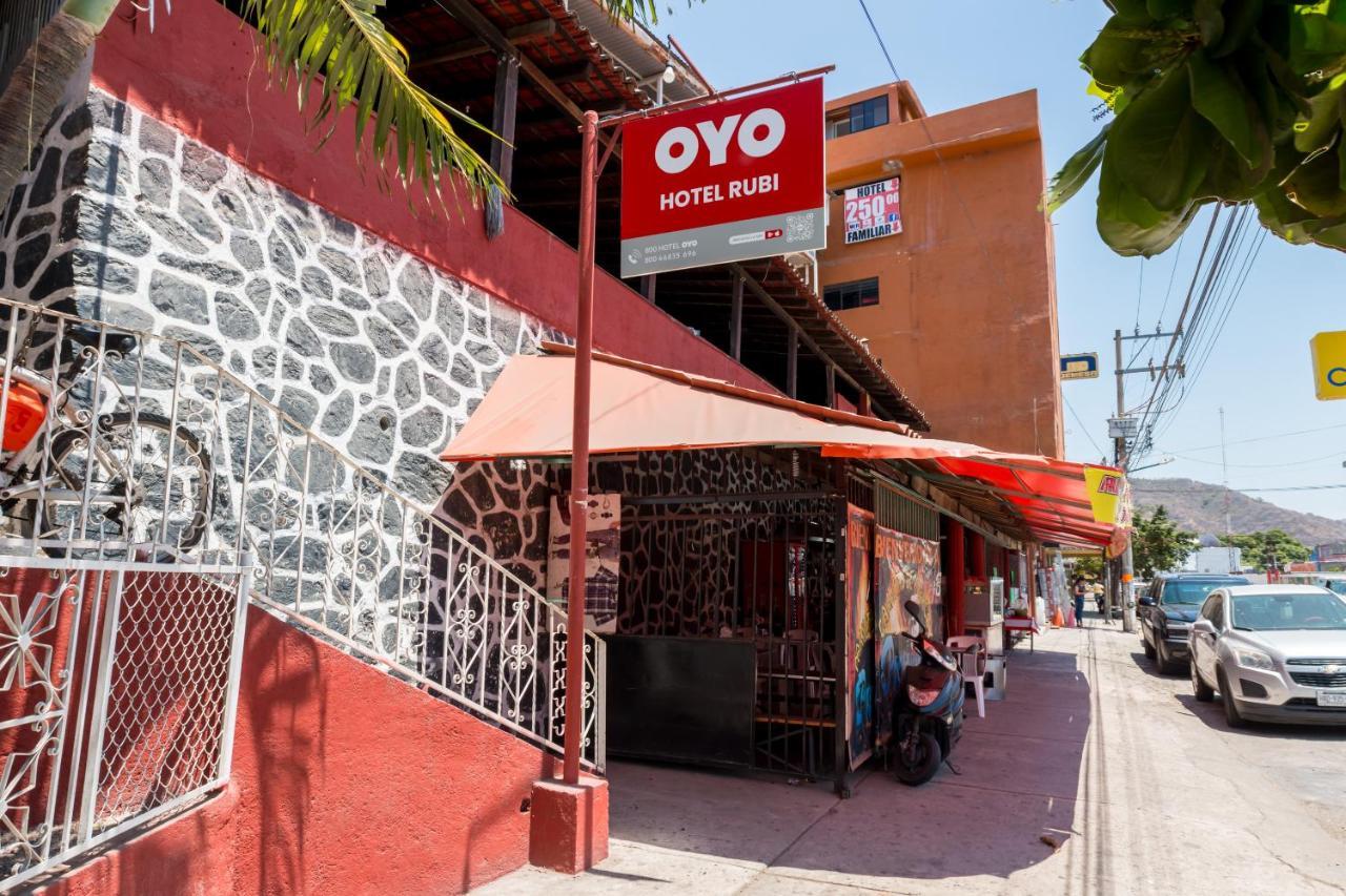 Oyo Hotel Rubi シワタネホ エクステリア 写真